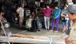 Đang ngồi sửa xe trong tiệm, bị ô tô mất lái lao vào tông tử vong